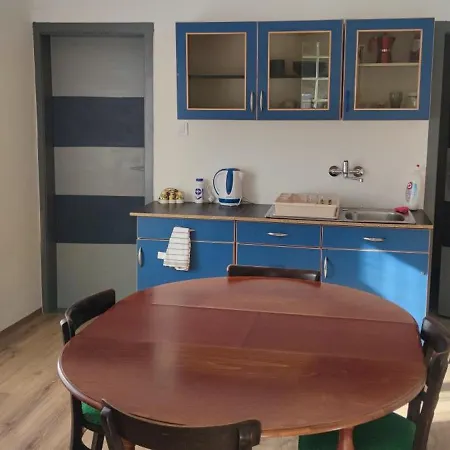 Kossuth Apartment *
